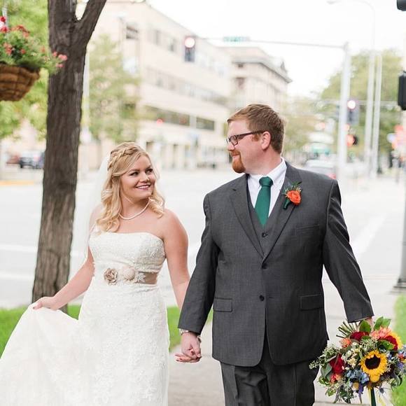 Meet your Posher, Jennifer - Picture 1 of 1